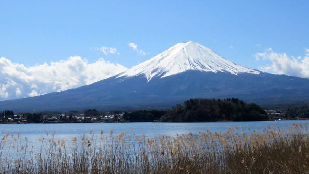 Don't miss the beauty of Mt Fuji_Japan for Seniors.